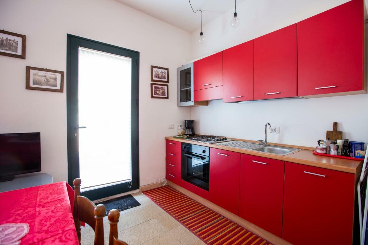Red Flat Apartment Bari Sardo Exterior photo